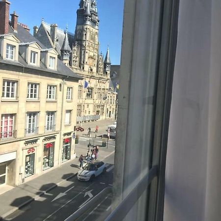 appartement de charme en plein coeur du centre ville de Compiègne Extérieur photo